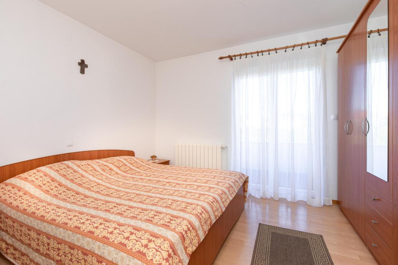 2-Bedroom Krk Apartment - Near Krk Beaches & Town! Krk Town Bagian luar foto