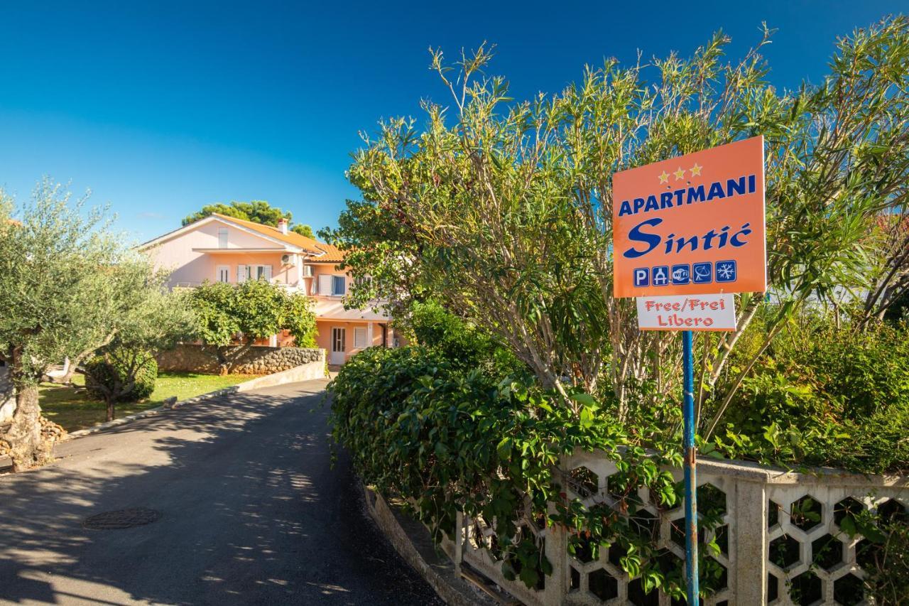 2-Bedroom Krk Apartment - Near Krk Beaches & Town! Krk Town Bagian luar foto